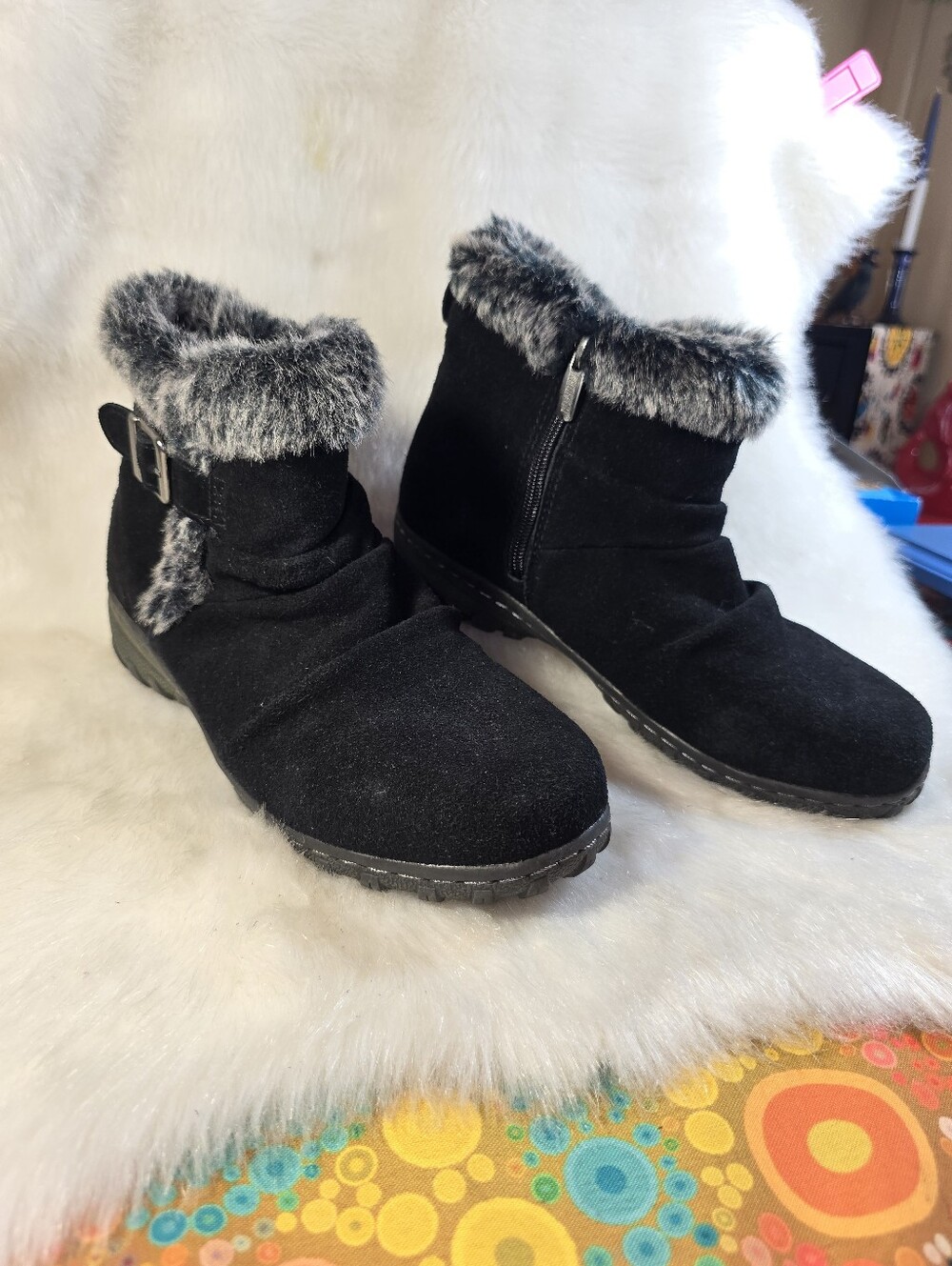 Khombu "Lindsey" Black Suede Faux Fur Cuff Ankle Snow Boots
